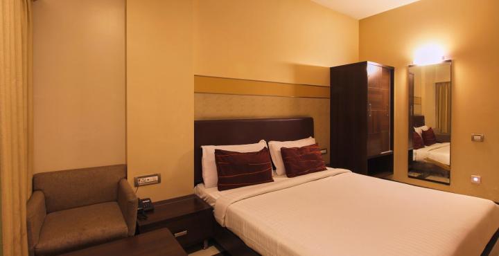Centurion Inn Poona Buitenkant foto